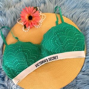 Victoria's Secret Emerald Green Lace Wireless Bra 34C NEW